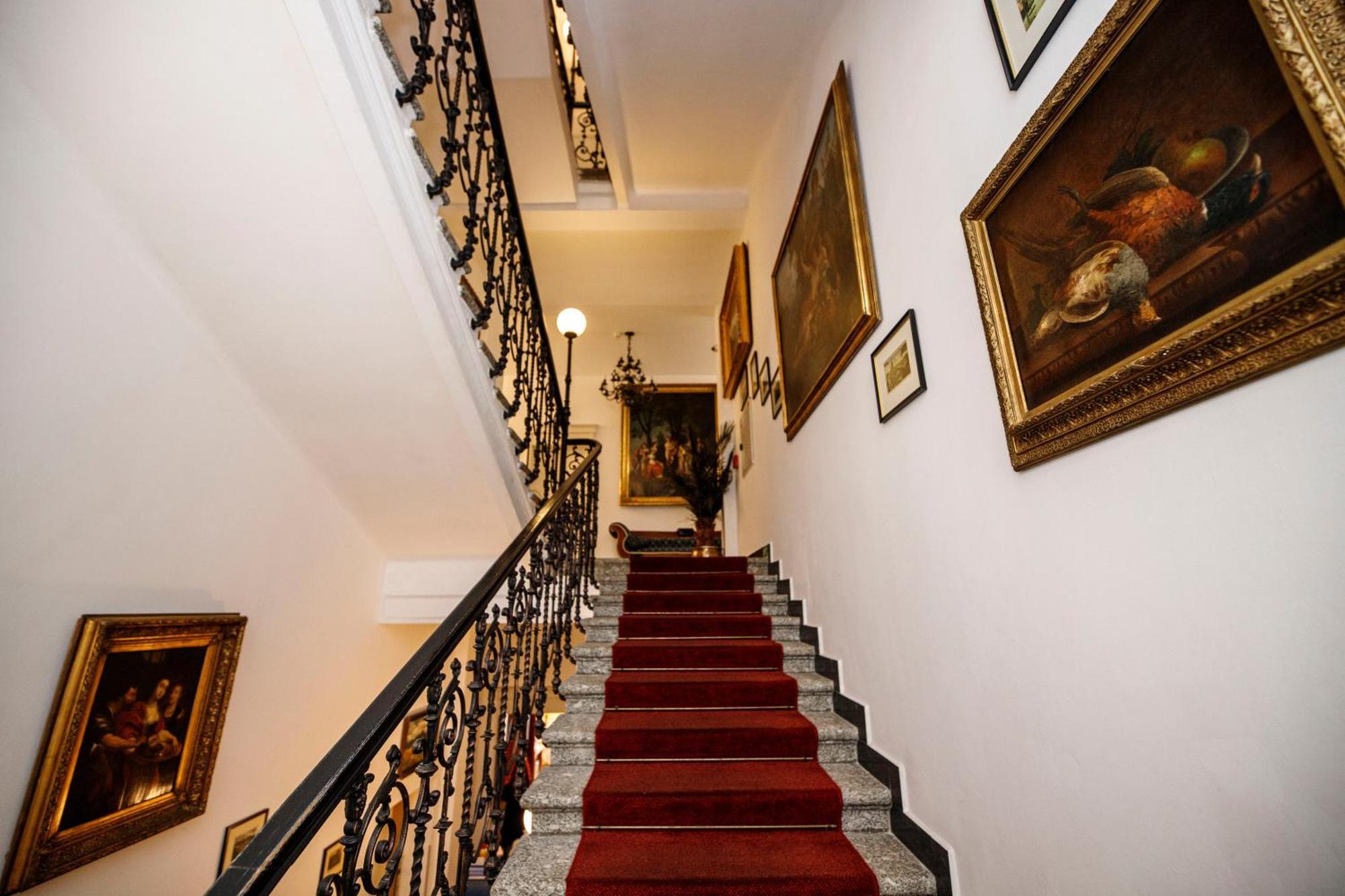 Salvator Hotel 4*